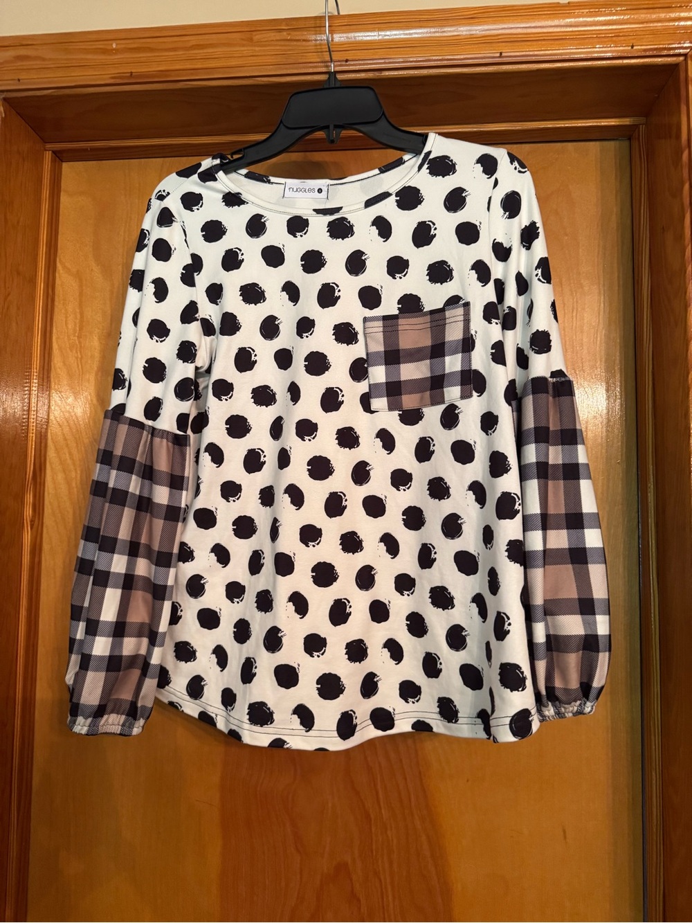 Nuxxos Black Dot & Plaid Mixed-Print Long Sleeve Top